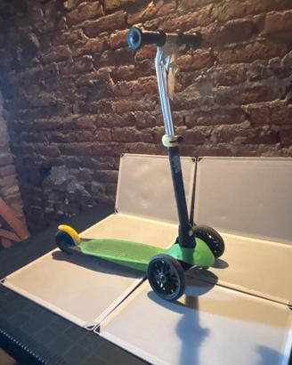 Monopattino per bambini verde