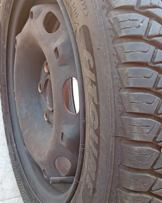 gomme e cerchi in ferro 
