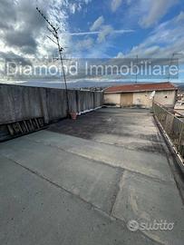 Palazzetto con terrazza a Giarre centro