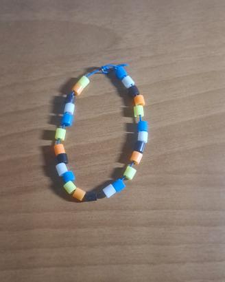 Braccialetto multicolore con perline tubolari