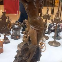 statua in terracotta LIBERTY