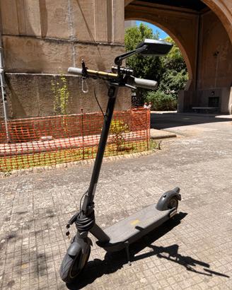 Monopattino Elettrico Ninebot Segway Max G30