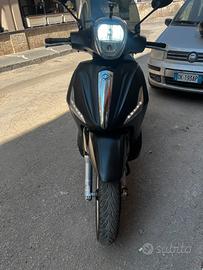 Beverly 300