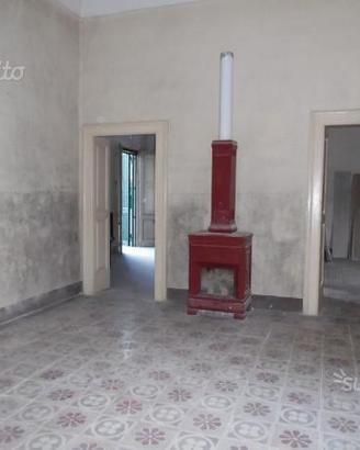 Palazzo storico del '900 - Casarano (LE)