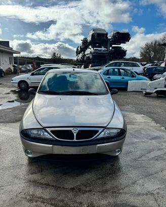 RICAMBI AUTO LANCIA Y ANNO 2000 GRIGIA