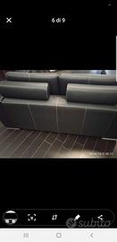 divano 2p +2 cuscini+pouff vera pelle