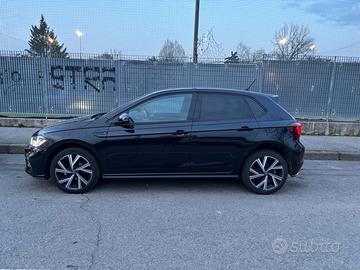 Polo VI 2022 1.0 tsi R-Line 95cv