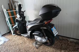 Honda sh300a con abs