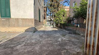 2 LOCALI A REGGIO DI CALABRIA