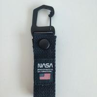 Portachiavi NASA nero con moschettone
