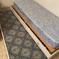 Letto singolo con letto estraibile