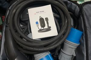 Caricabatterie auto elettrica