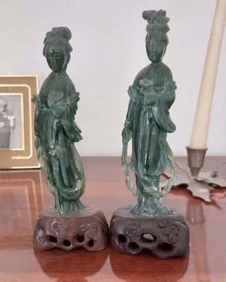 Coppia di statue cinesi in giada verde