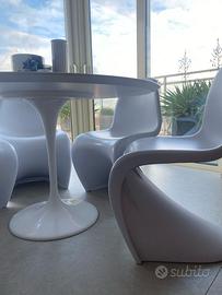 Tavolo modello Tulip