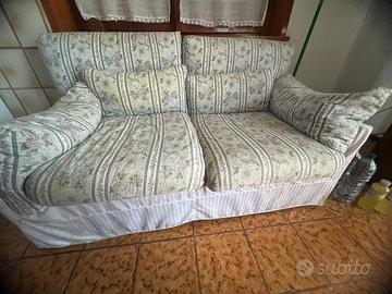 Divano 2 posti  in stoffa sfoderabile