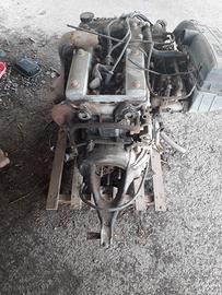 Motore Alfa Romeo serie 75 1.8 cc a carburatori