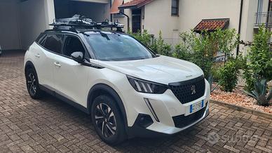 Peugeot 2008 GT line 130 cv - TAGLIANDATA!