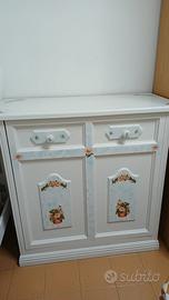 mobile letto bianco con rifiniture di prestigio