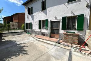 CASA SEMINDIPENDENTE A PENANGO