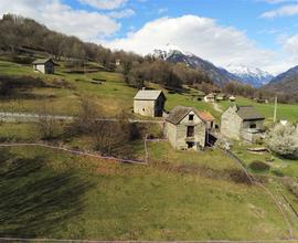 RUSTICO CON TERRENO E MERAVIGLIOSO PANORAMA