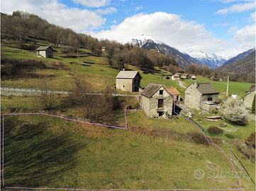 RUSTICO CON TERRENO E MERAVIGLIOSO PANORAMA
