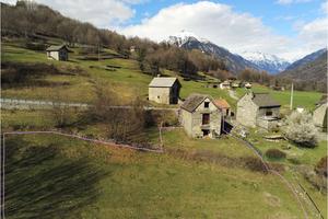 RUSTICO CON TERRENO E MERAVIGLIOSO PANORAMA