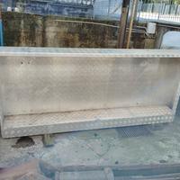 cassone contenitore per auto in alluminio 