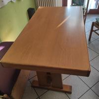 Tavolo e 4 sedie