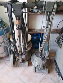 Attrezzi x pulizia pavimenti