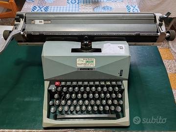 macchina da scrivere Olivetti 82 diaspron