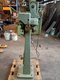 Affilatrice per lame a nastro