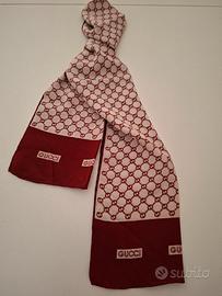 Sciarpa in seta Gucci anni 70/80.