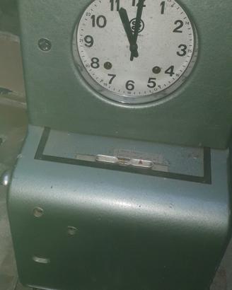 orologio timbratrice in metallo