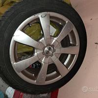 4 gomme termiche 225/55 R 16 con cerchi in lega VW