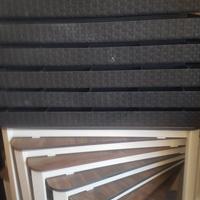 TAVOLI E SEDIE NERE IN PLASTICA DURA