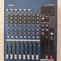 Mixer Yamaha Mg12/4