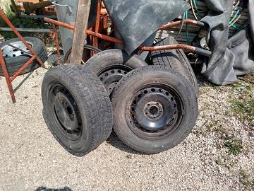 cerchi con gomme per Nissan Qashqai