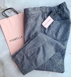 Leggings Fiorella Rubino efecto serpiente gris,41