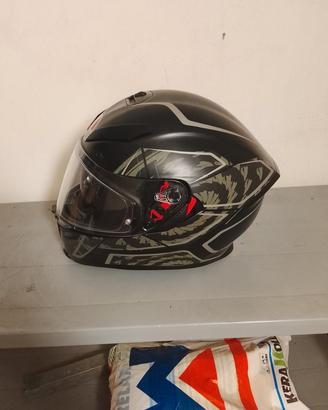 casco integrale AGV e giubbotto
