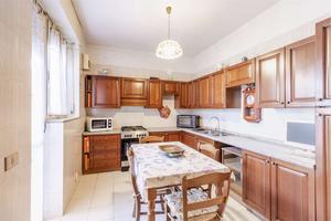 Ampio ultimo piano con terrazza