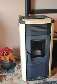 Stufa a Pellet La Nordica Viviana Evo  10,2 Kw