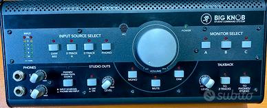 Mackie bigknob monitor station