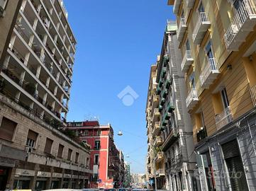 DEPOSITO A NAPOLI