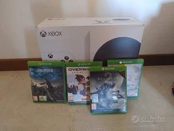Xbox serie s più 4 giochi e controller 