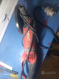 Smerigliatrice angolare 