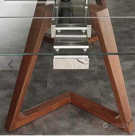 Tavolo in legno - acciaio - vetro
