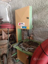 Spaccalegna e Sega a nastro.