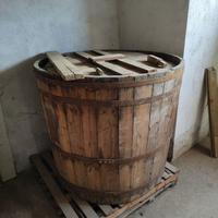 Tino/tina in legno per vino