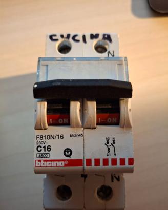 Interruttore Magnetotermico Bticino F810N/16