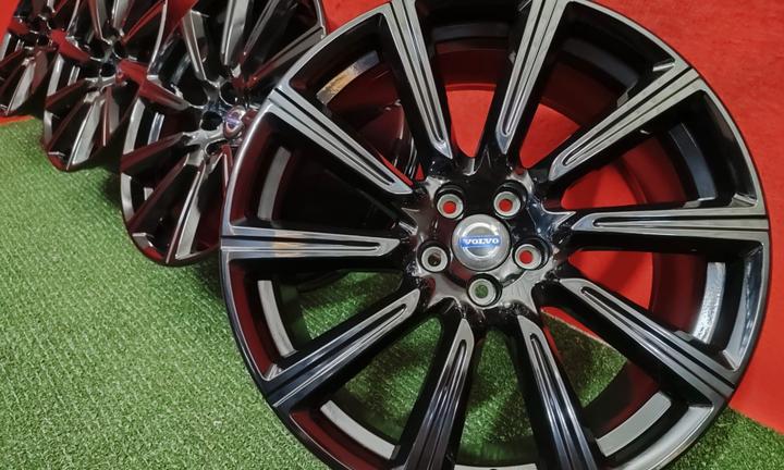 Cerchi Volvo XC90 XC70 XC60 XC40 V90 V60 S90 R20